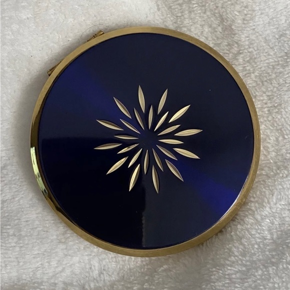 Vintage Stratton Womens Mid 60s
To Early 70s Cake Powder Compact
Blue Starburst - Picture 1 of 10
